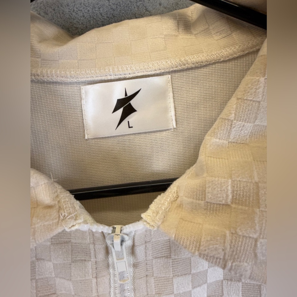 Togi Merch Set Two-Piece Cream Check Textured Jacket & Shorts Set Size Large - Picture 4 of 7